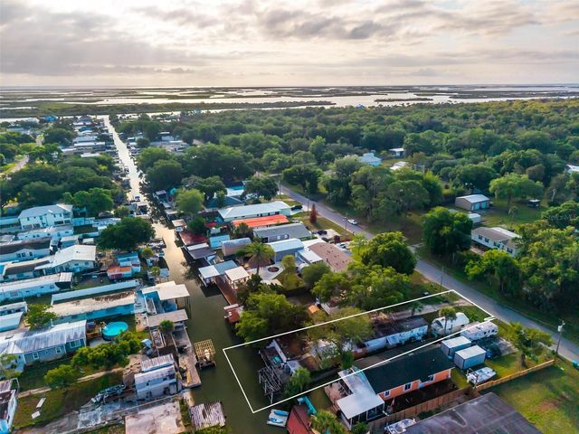 138 INDIAN CREEK ROAD, Oak Hill, FL 32759