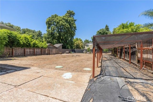 1220 Bidwell Avenue, Chico, CA 95926