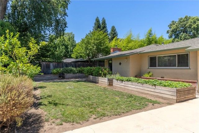 1220 Bidwell Avenue, Chico, CA 95926