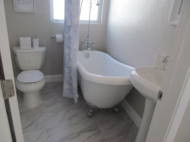 2807 Filbert St, Oakland, CA 94607