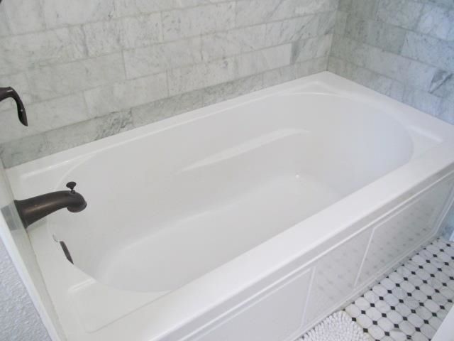 2807 Filbert St, Oakland, CA 94607