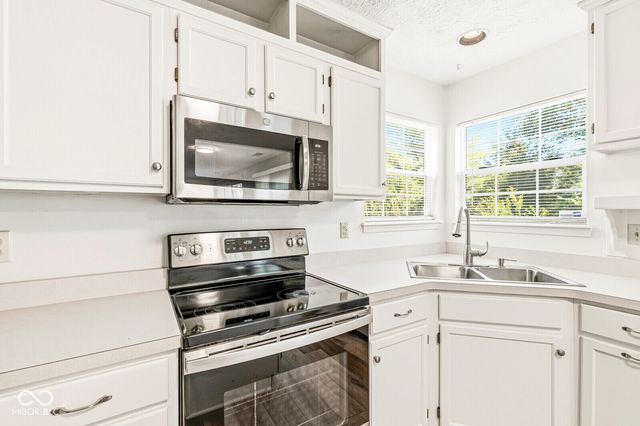 6244 Valleyview Drive, Fishers, IN 46038