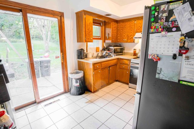 430 County Road B2 W, Roseville, MN 55113