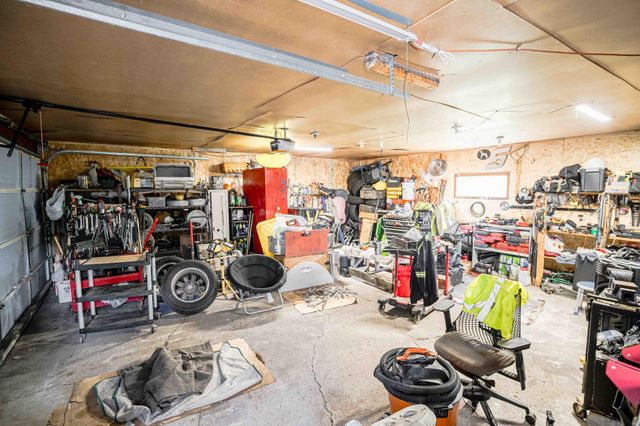 430 County Road B2 W, Roseville, MN 55113