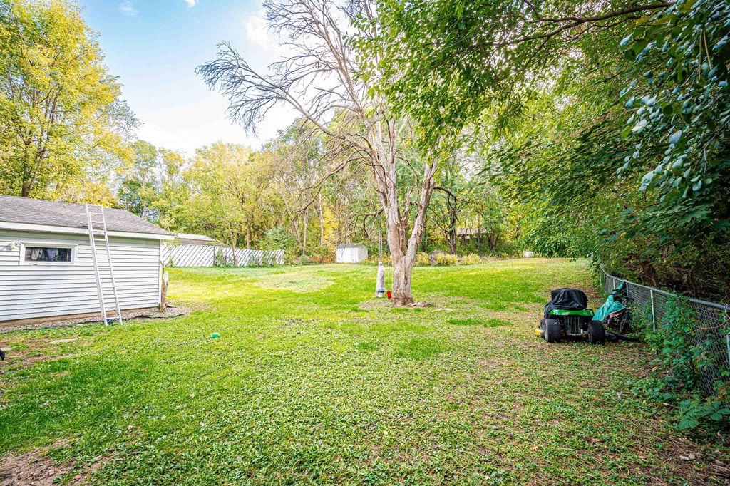 430 County Road B2 W, Roseville, MN 55113 — photo 5