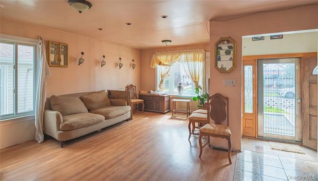 133-60 244th Street, New York City, NY 11422