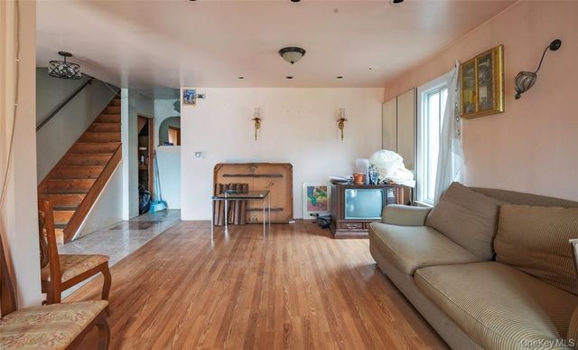 133-60 244th Street, New York City, NY 11422