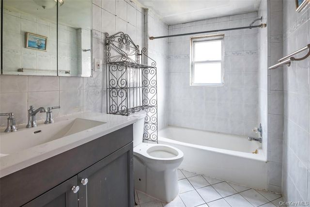 133-60 244th Street, New York City, NY 11422