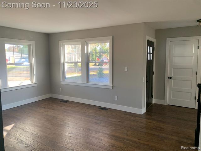 14103 Blue Skies St., Livonia, MI 48154