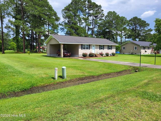 351 S 7th Street S, Aurora, NC 27806