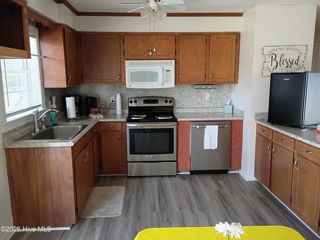 351 S 7th Street S, Aurora, NC 27806