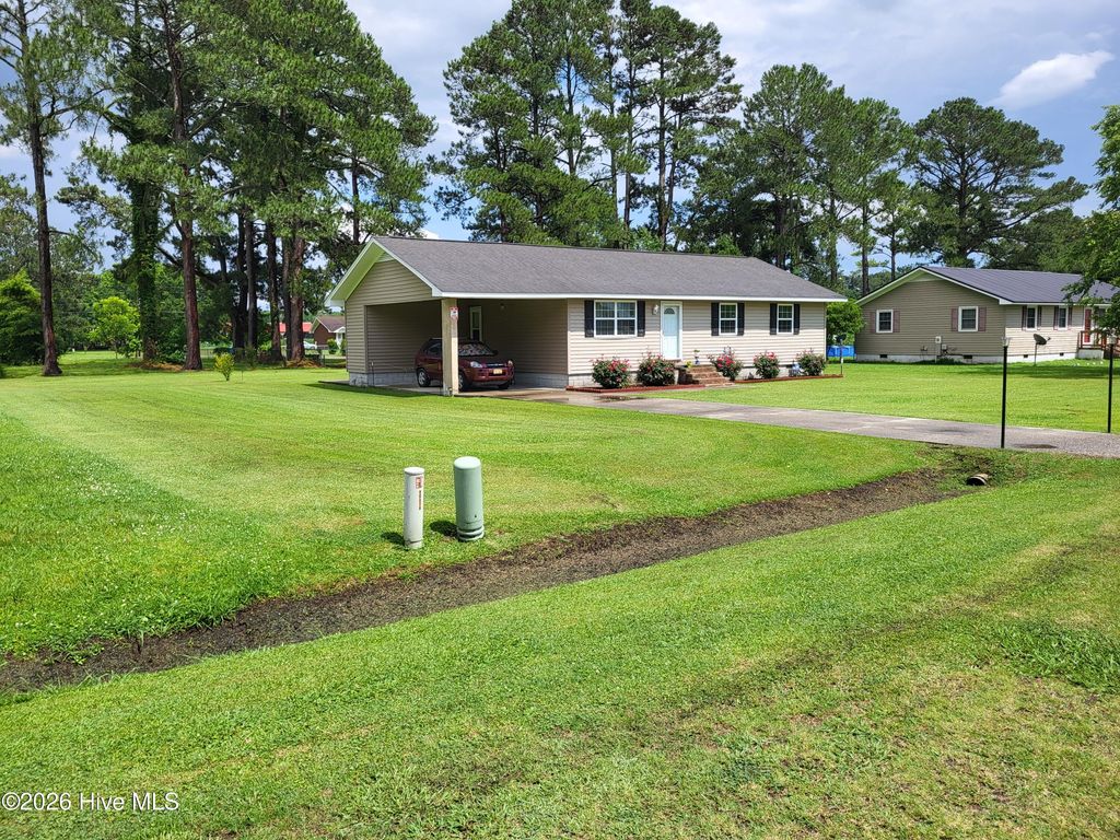 351 S 7th Street S, Aurora, NC 27806