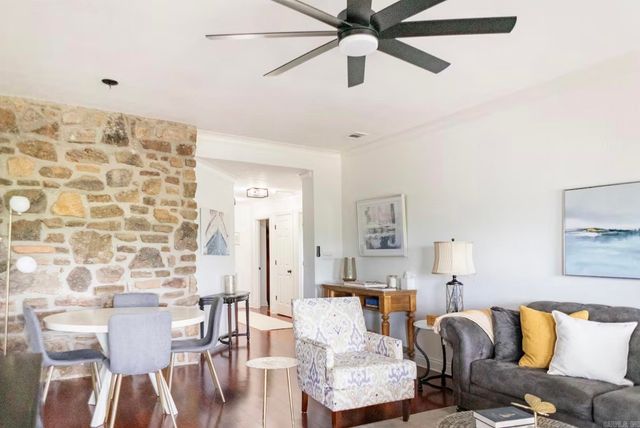 1453 Lodge Mountain Dr, Hot Springs, AR 71913