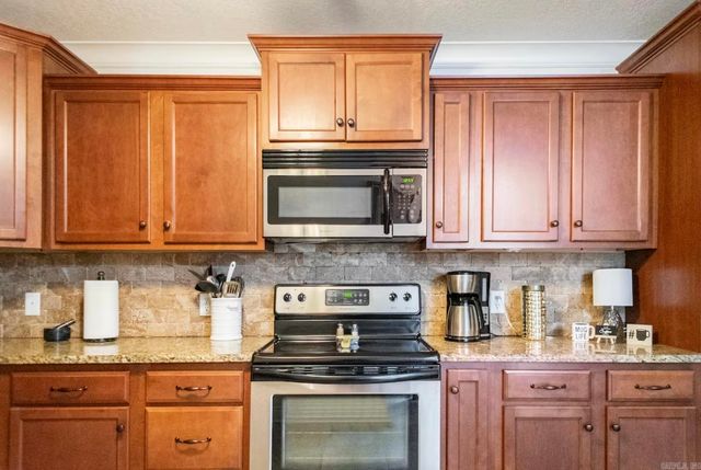 1453 Lodge Mountain Dr, Hot Springs, AR 71913