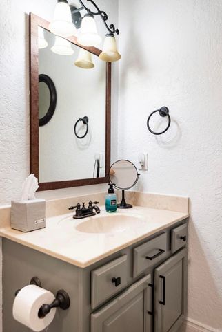 1453 Lodge Mountain Dr, Hot Springs, AR 71913