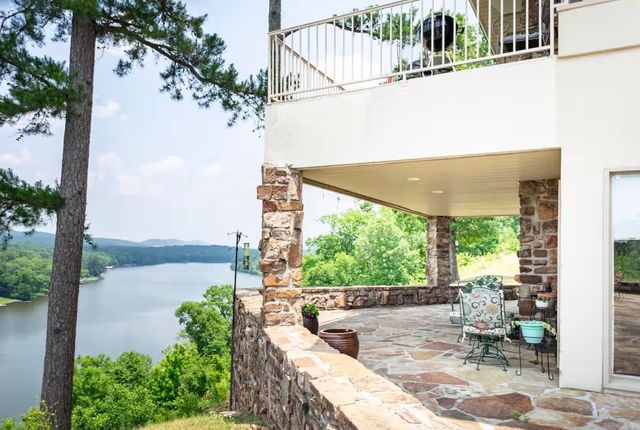 1453 Lodge Mountain Dr, Hot Springs, AR 71913