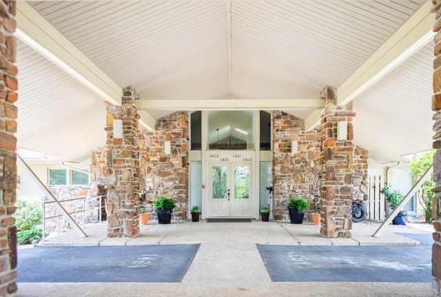 1453 Lodge Mountain Dr, Hot Springs, AR 71913