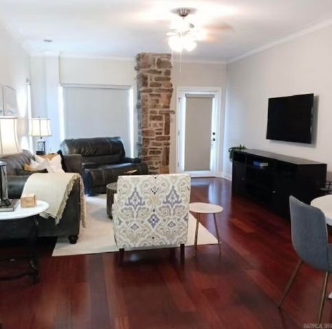 1453 Lodge Mountain Dr, Hot Springs, AR 71913