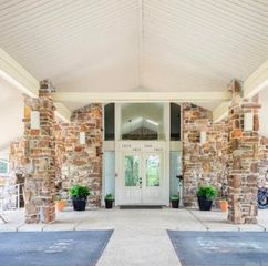 1453 Lodge Mountain Dr, Hot Springs, AR 71913