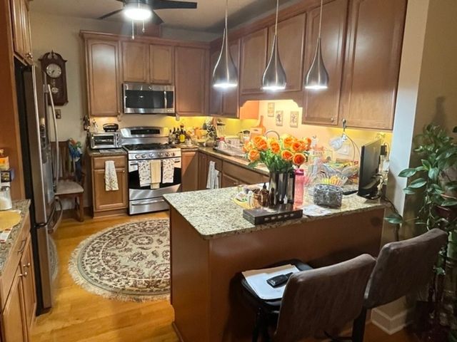 992 W Irving Park Road, Bensenville, IL 60106