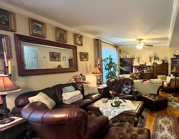 992 W Irving Park Road, Bensenville, IL 60106