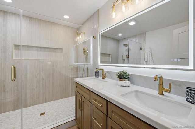 3227 Mercer Lane, San Diego, CA 92122