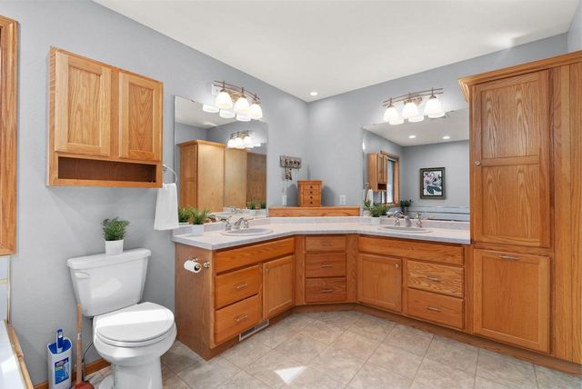 6707 Twin Lane Road, Sun Prairie, WI 53590