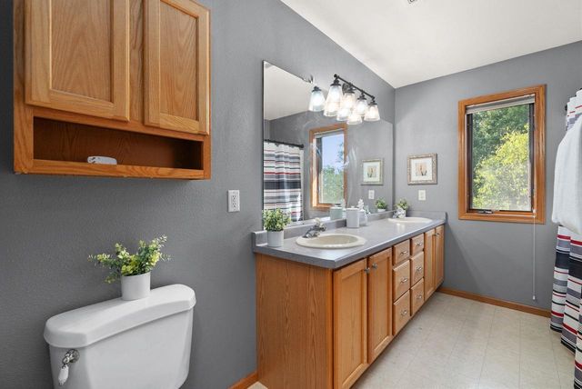 6707 Twin Lane Road, Sun Prairie, WI 53590