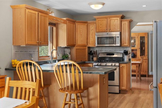 6707 Twin Lane Road, Sun Prairie, WI 53590