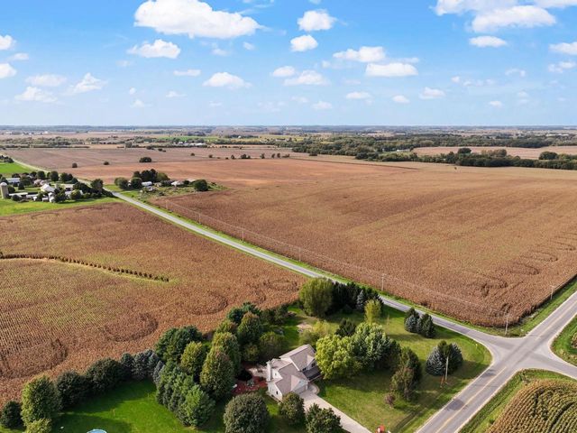 6707 Twin Lane Road, Sun Prairie, WI 53590