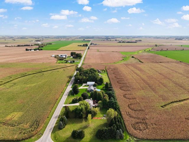 6707 Twin Lane Road, Sun Prairie, WI 53590