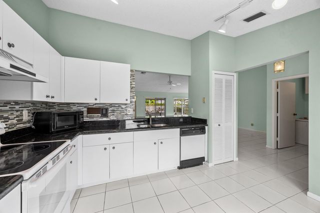 1544 Old Cypress Trail, Wellington, FL 33414