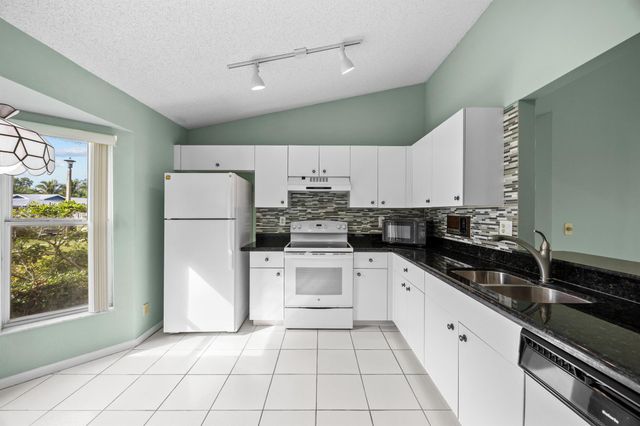 1544 Old Cypress Trail, Wellington, FL 33414