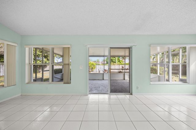 1544 Old Cypress Trail, Wellington, FL 33414