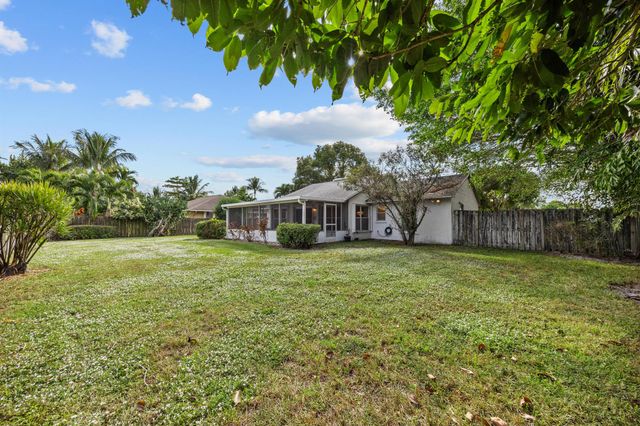 1544 Old Cypress Trail, Wellington, FL 33414