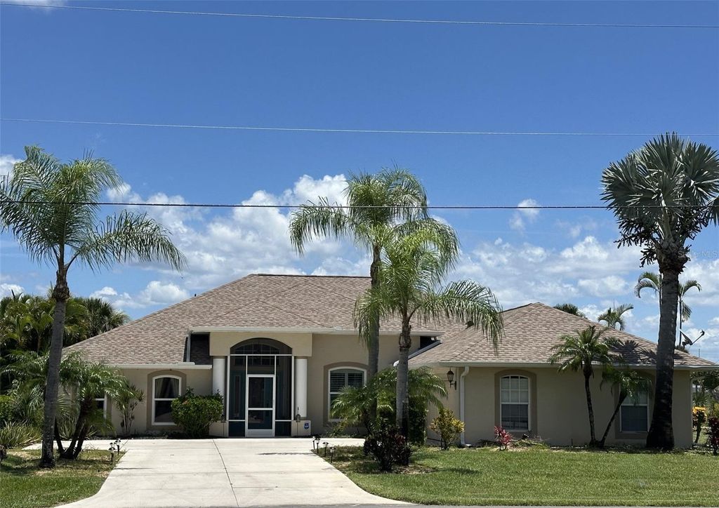 4 PINEHURST PLACE, Rotonda West, FL 33947