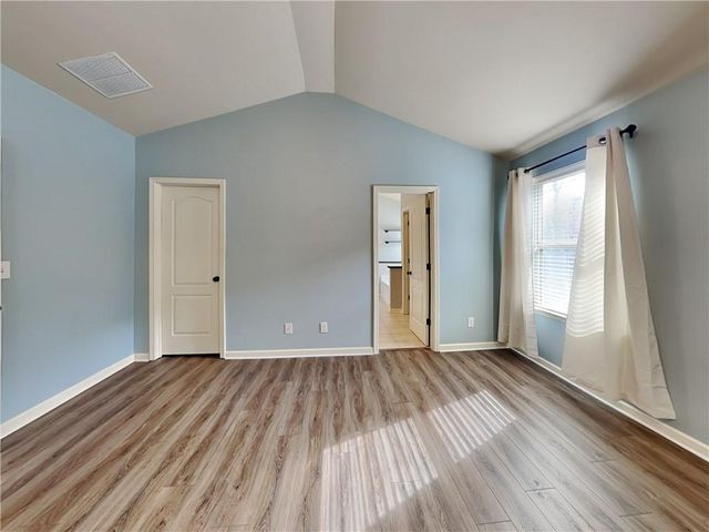 5015 Groover SE Drive, Smyrna, GA 30080