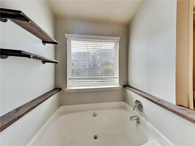 5015 Groover SE Drive, Smyrna, GA 30080