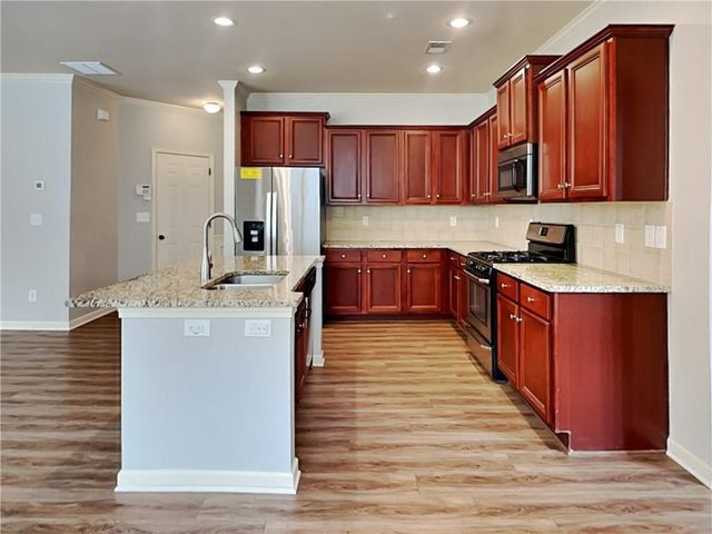 5015 Groover SE Drive, Smyrna, GA 30080