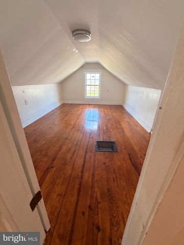 285 WARRENTON RD, Fredericksburg, VA 22405