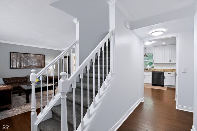 869 Waveland Lane, Greenwood, IN 46143