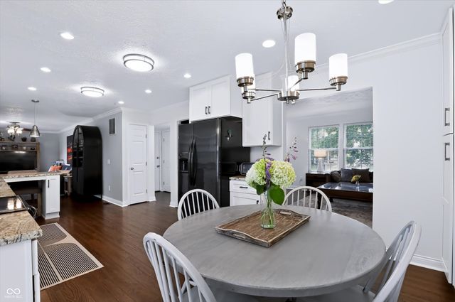 869 Waveland Lane, Greenwood, IN 46143