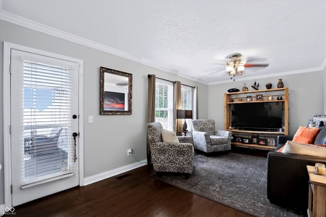 869 Waveland Lane, Greenwood, IN 46143