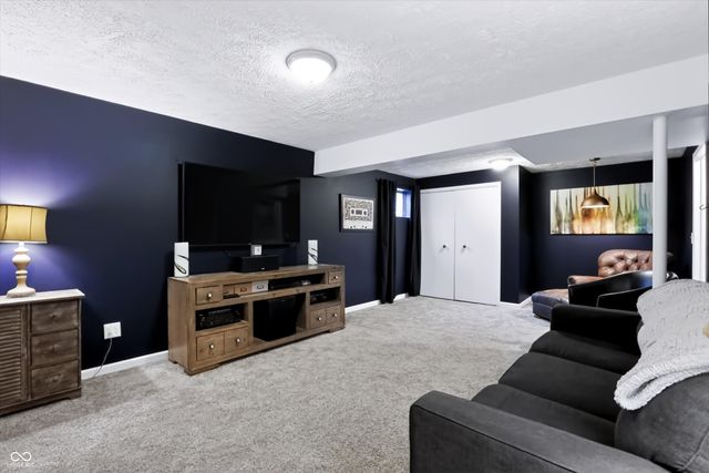 869 Waveland Lane, Greenwood, IN 46143