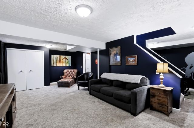 869 Waveland Lane, Greenwood, IN 46143
