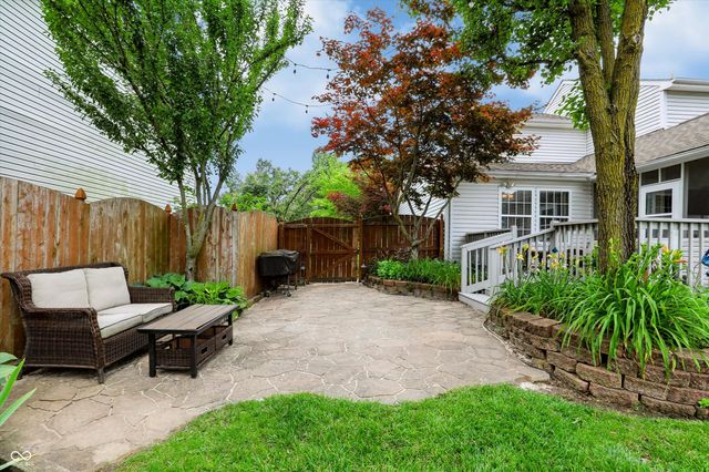 869 Waveland Lane, Greenwood, IN 46143