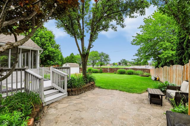 869 Waveland Lane, Greenwood, IN 46143