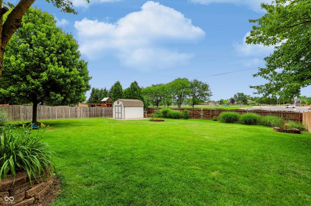 869 Waveland Lane, Greenwood, IN 46143