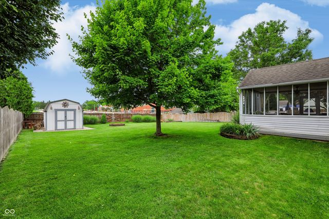 869 Waveland Lane, Greenwood, IN 46143