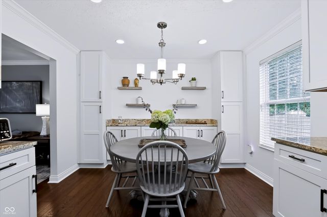 869 Waveland Lane, Greenwood, IN 46143
